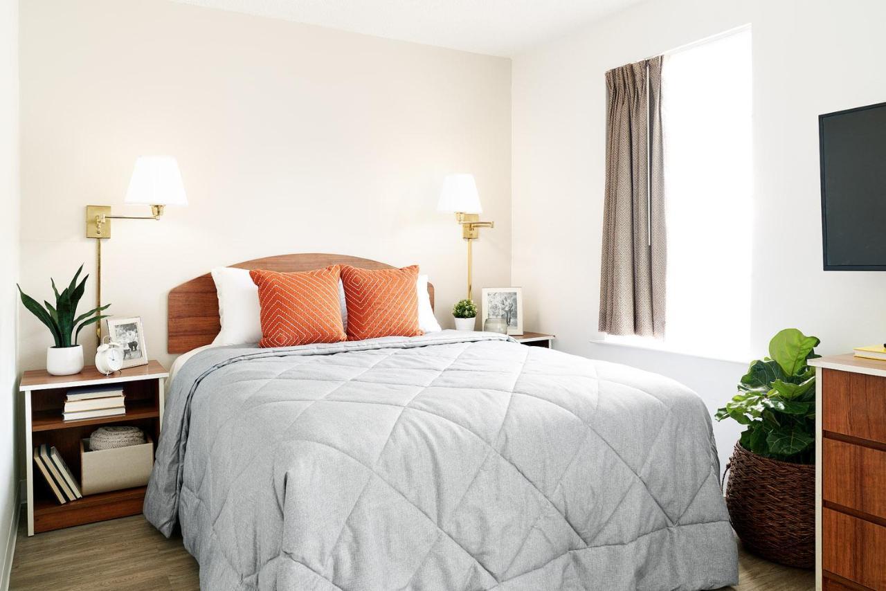 Intown Suites Extended Stay Lewisville Tx Valley View Dr Exteriör bild